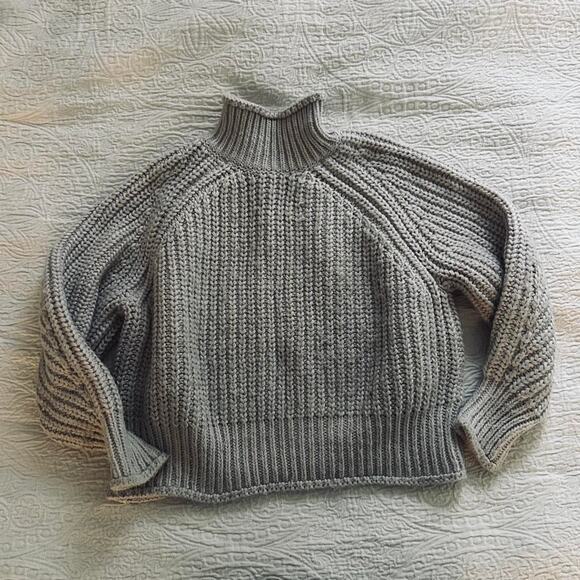 Oatmeal beige turtleneck sweater knitwear - Picture 1 of 2